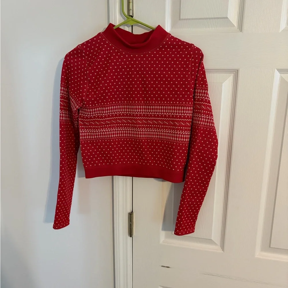 Fabletics Red and White Patterned Sweater style workout shirt - Picture 2 of 2